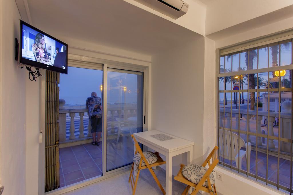 Apartamento Miramar Салоу Экстерьер фото